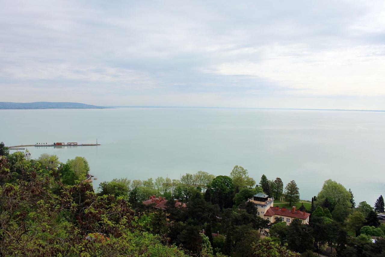 Csizmazia Apartman Tihany Esterno foto